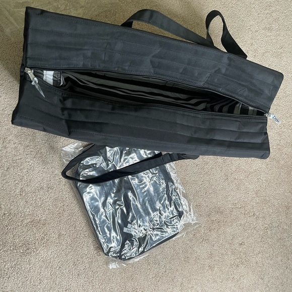 Black Quilted Tote Bag with Matching Pouch - Picture 2 of 4